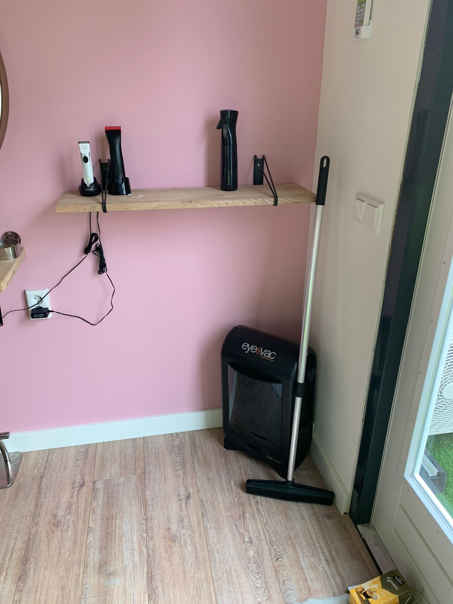 kapsalon interieur — gereedschappen en apparatuur